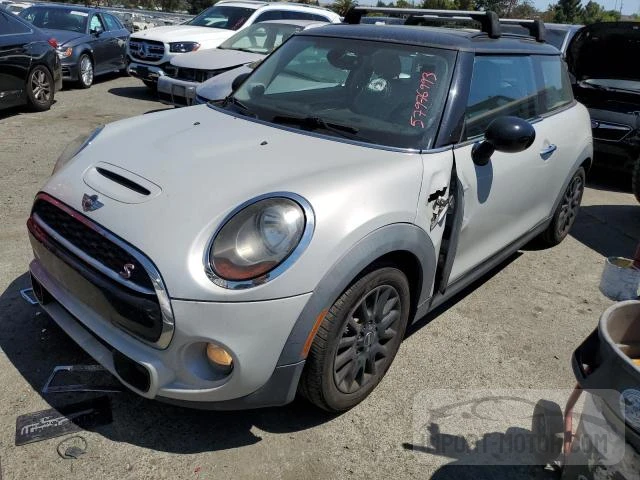 Mini Cooper (2015)