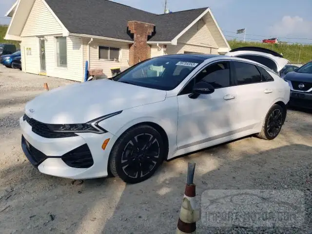 Kia K5 (2022)