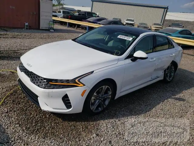 Kia K5 (2023)