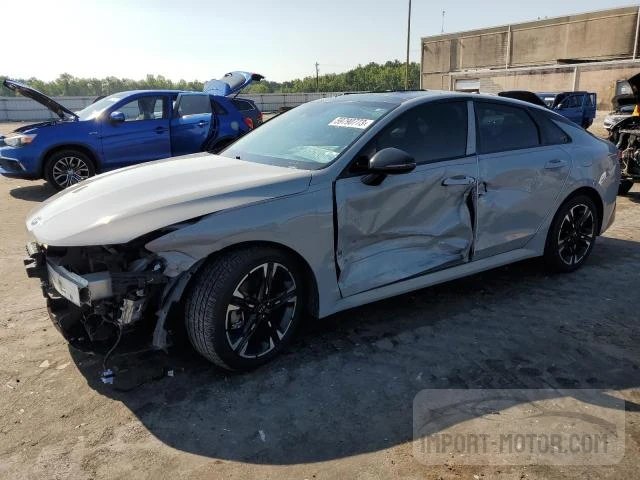 Kia K5 (2021)