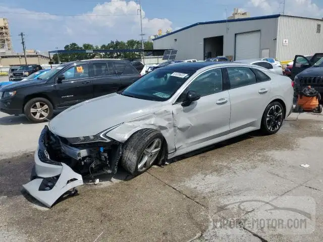 Kia K5 (2023)