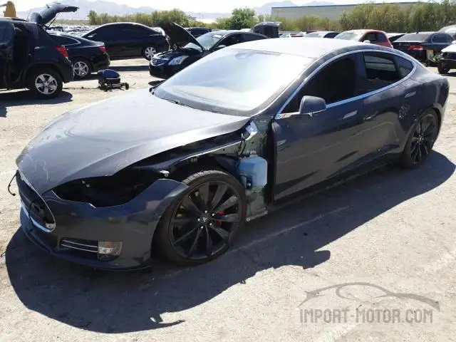 Tesla Model s (2014)