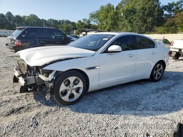Jaguar Xe (2017)