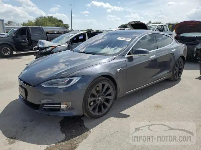 Tesla Model s (2018)