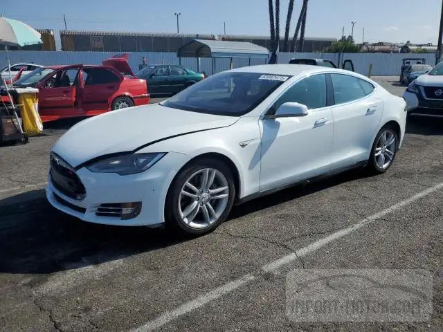 Tesla Model s (2013)