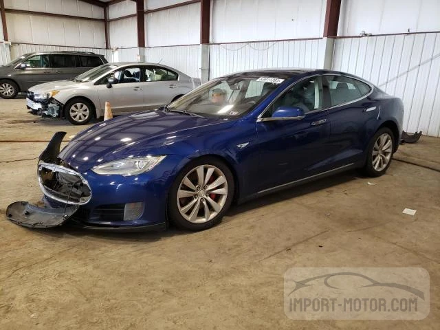 Tesla Model s (2015)