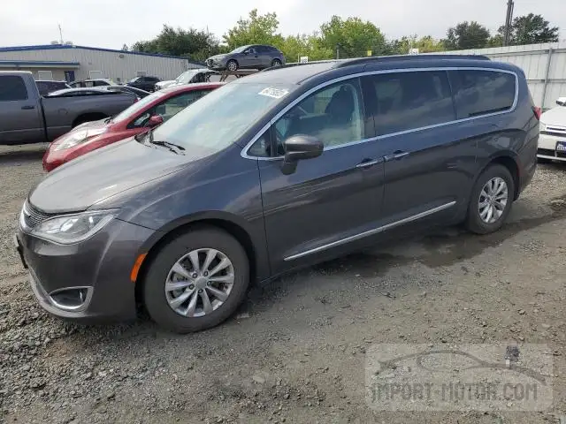 Chrysler Pacifica (2017)