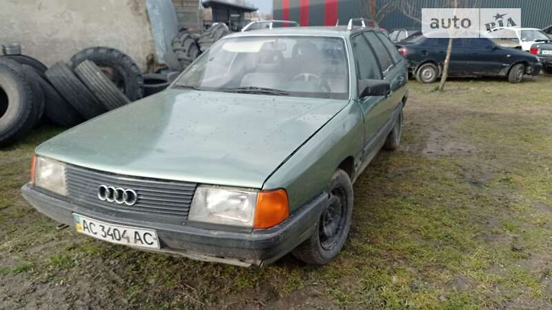 Audi 100 (1984)