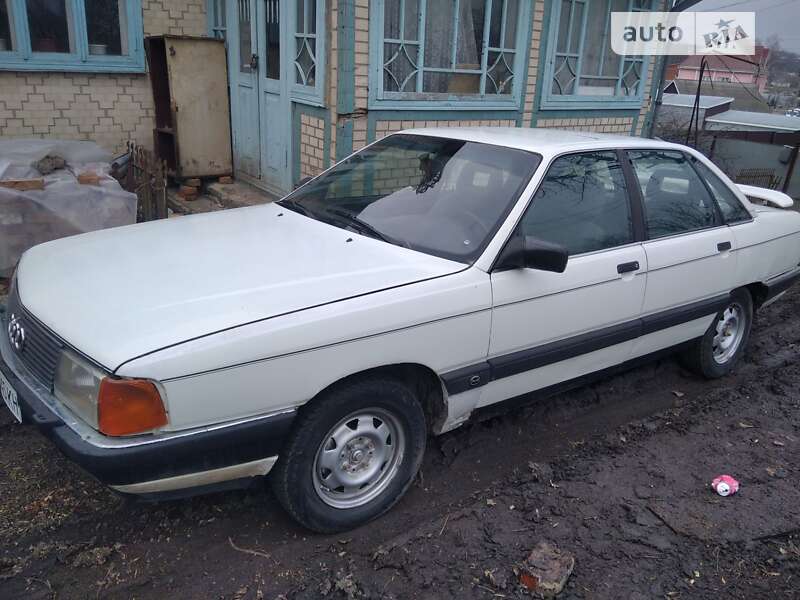 Audi 100 (1990)