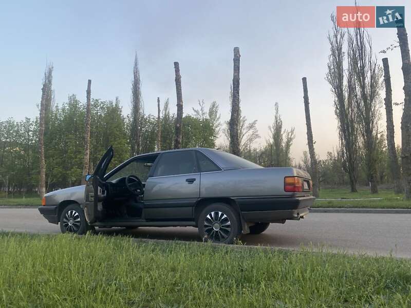 Audi 100 (1989)