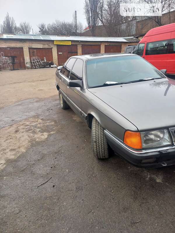 Audi 100 (1989)