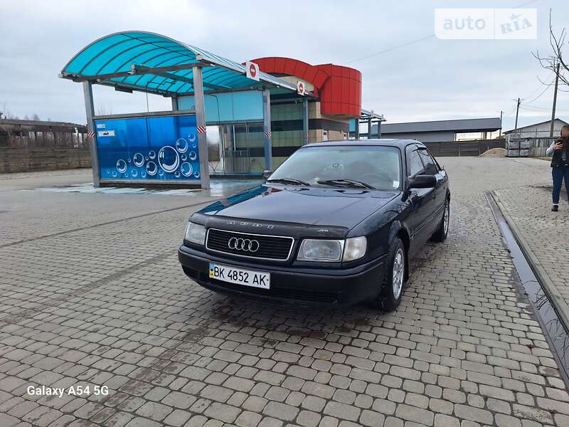 Audi 100 (1992)