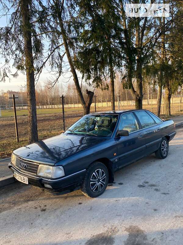 Audi 100 (1988)