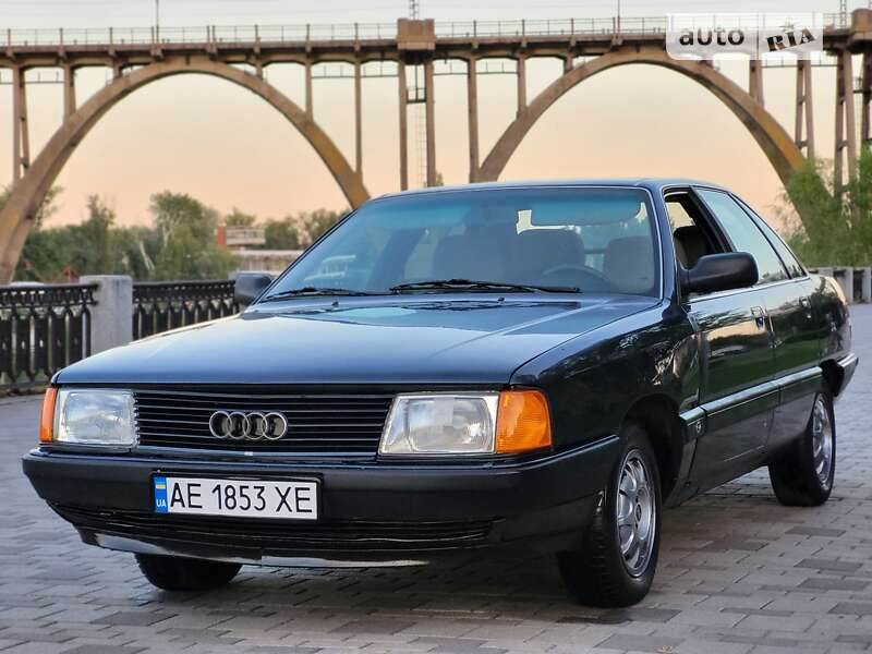 Audi 100 (1988)