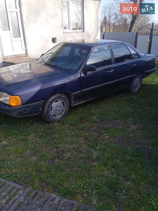 Audi 100 (1986)