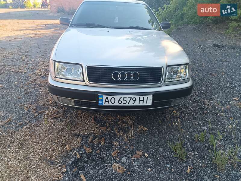 Audi 100 (1992)
