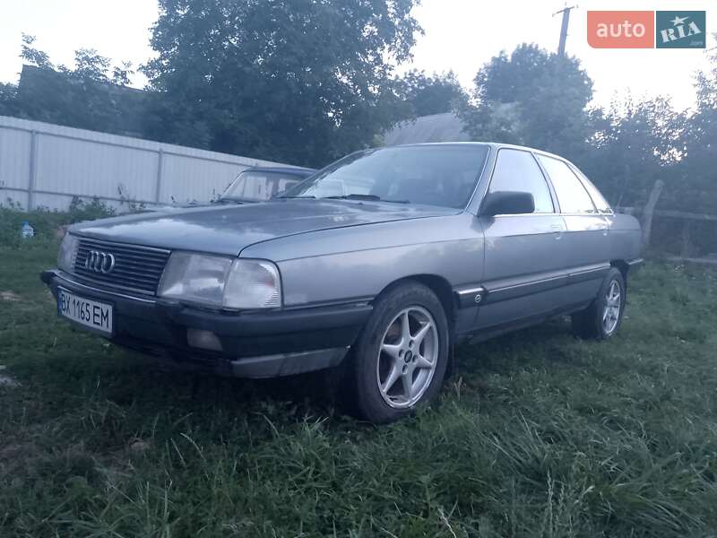 Audi 100 (1988)
