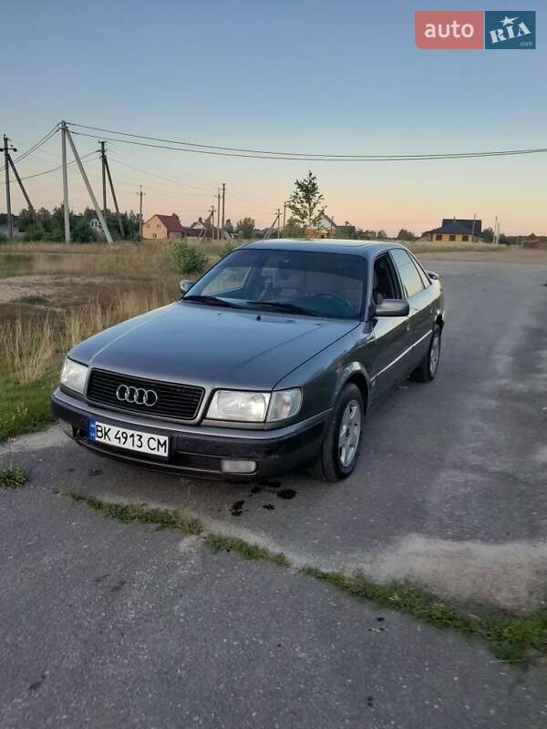 Audi 100 (1992)