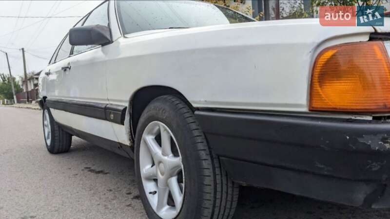 Audi 100 (1986)