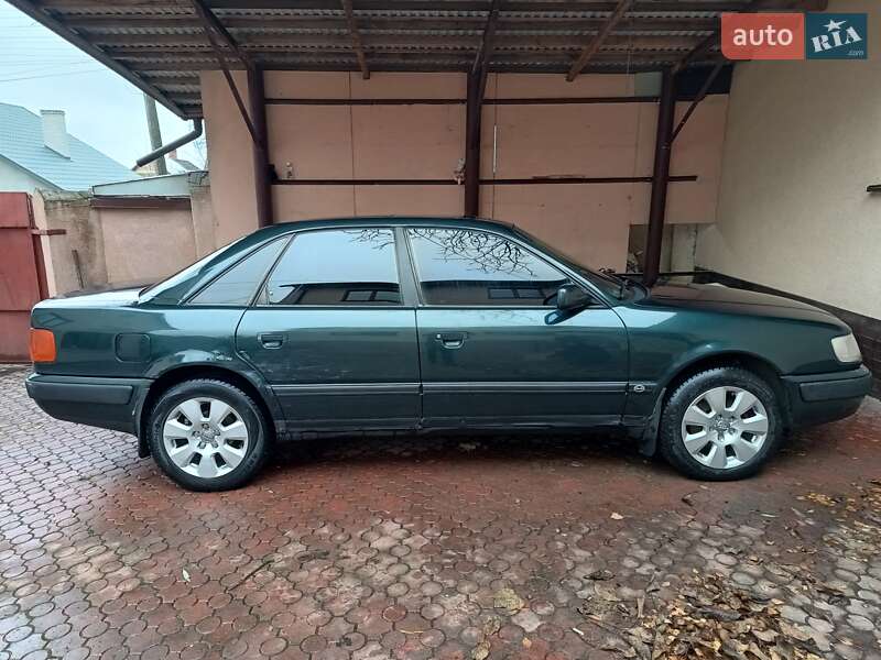 Audi 100 (1992)