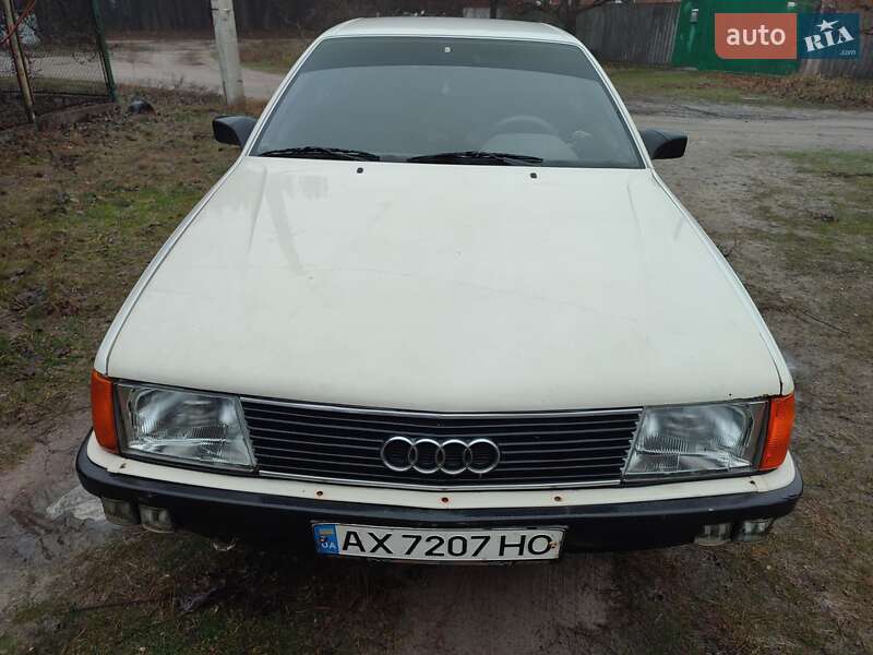 Audi 100 (1986)