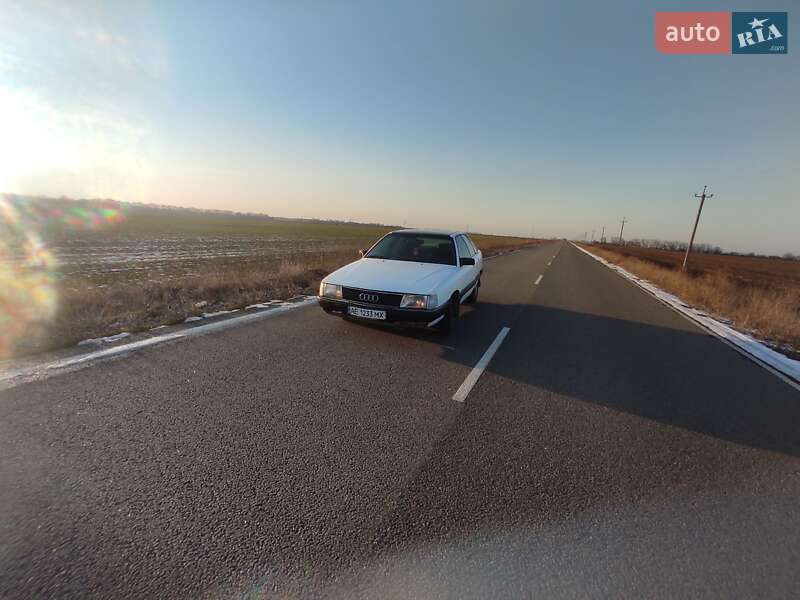 Audi 100 (1986)