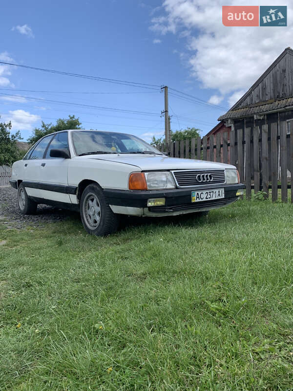 Audi 100 (1988)