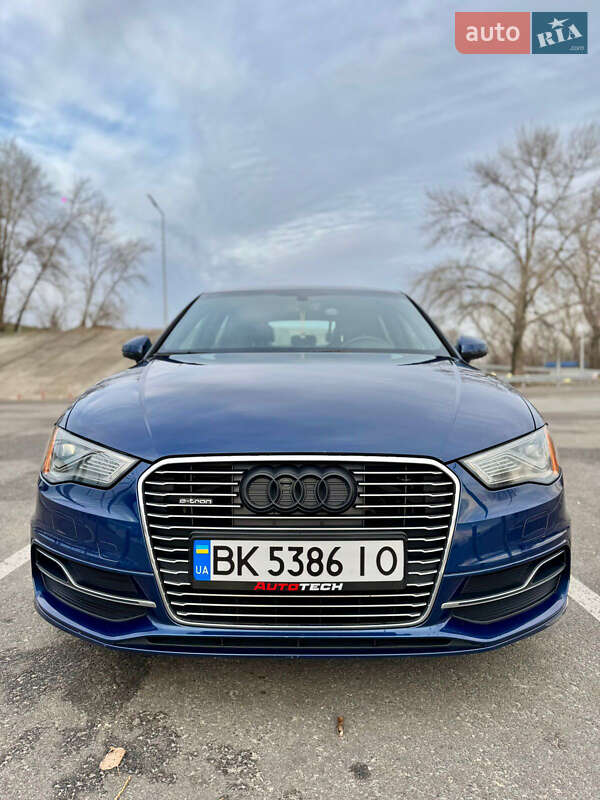 Audi A3 e-tron (2015)