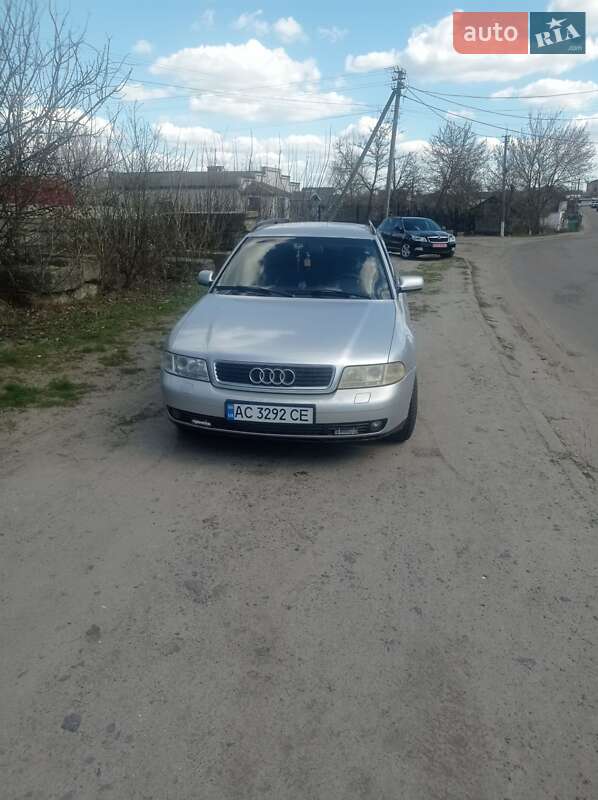Audi A4 (2000)