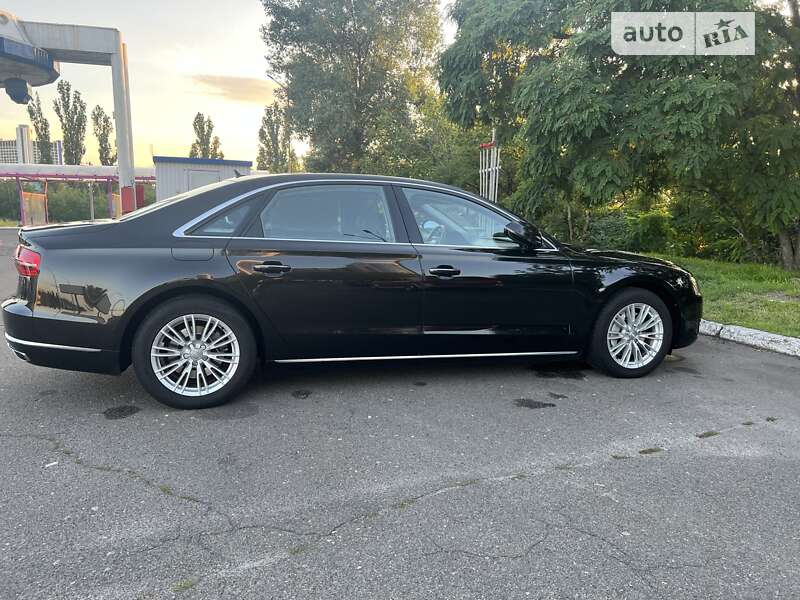 Audi A8 (2017)