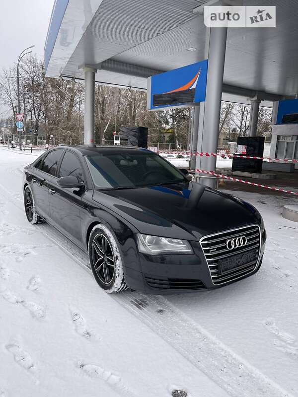 Audi A8 (2012)