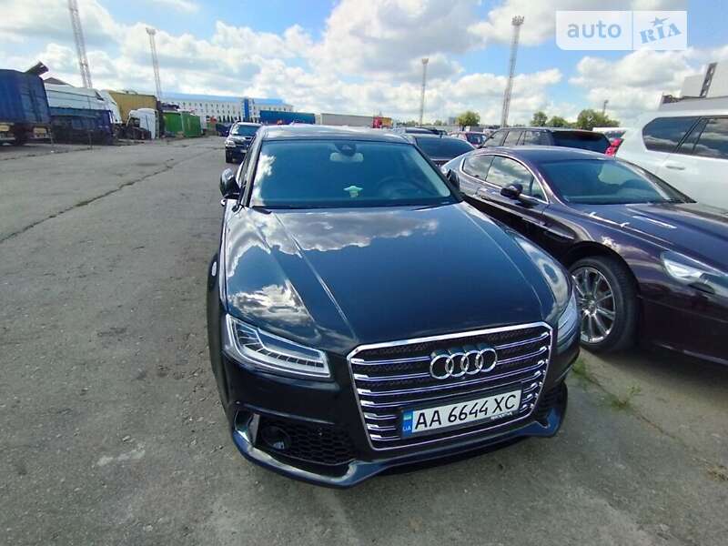 Audi A8 (2015)