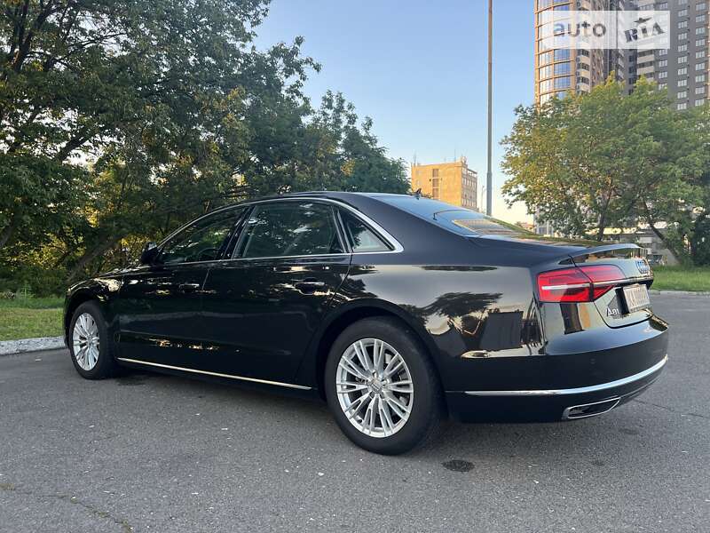 Audi A8 (2017)