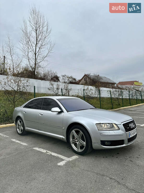 Audi A8 (2005)