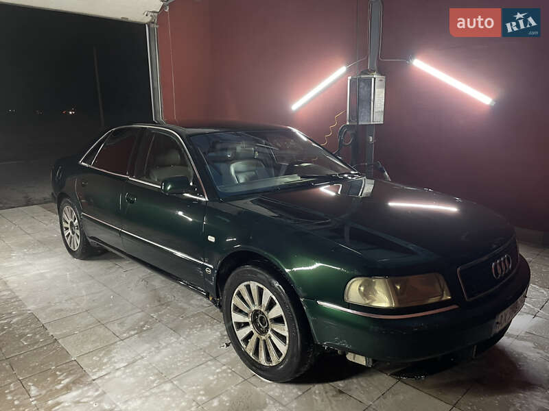 Audi A8 (1999)