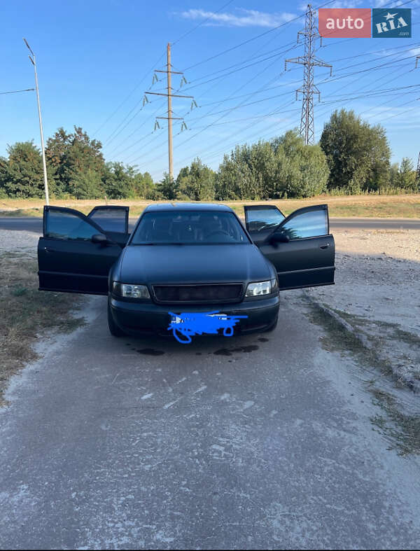 Audi A8 (1995)