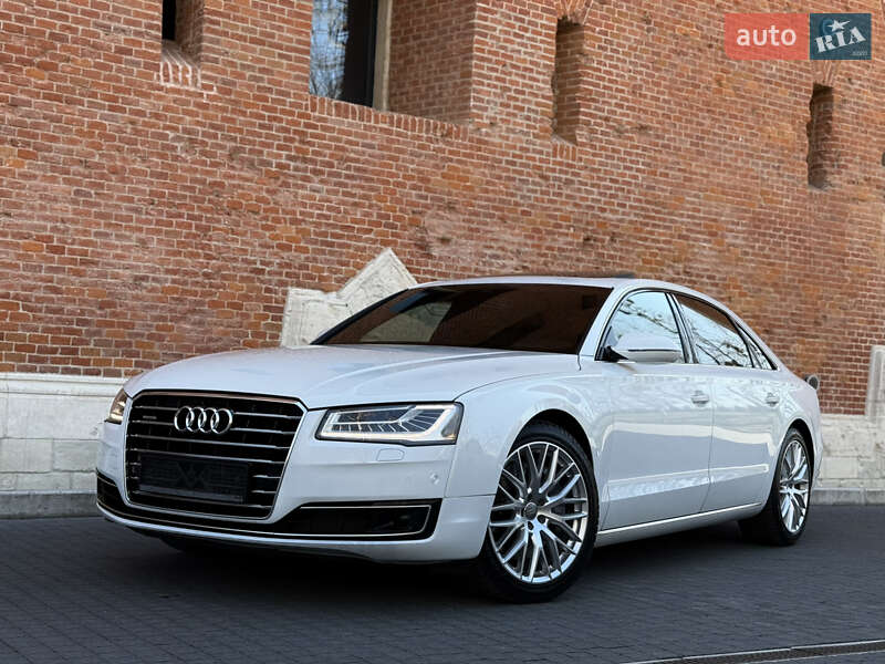 Audi A8 (2015)