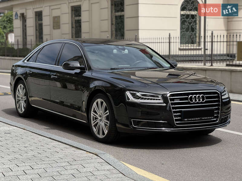 Audi A8 (2017)