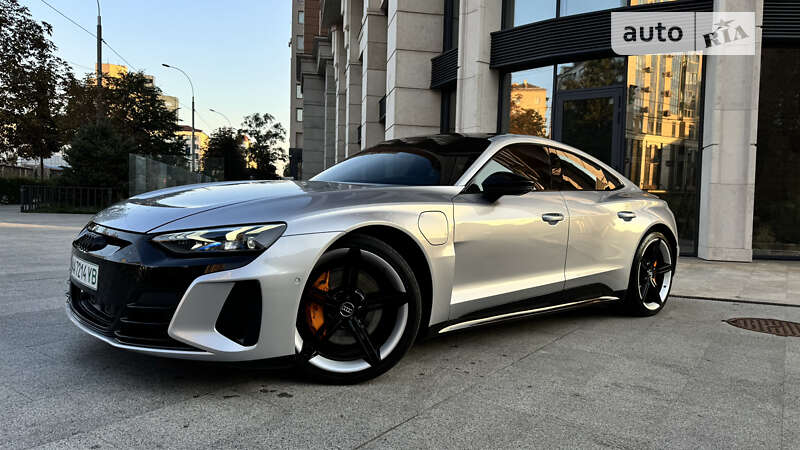 Audi E-tron gt (2021)