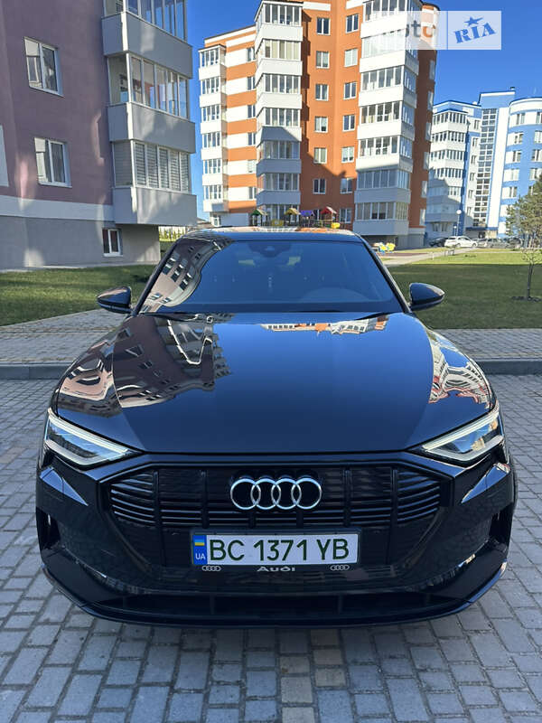Audi E-tron (2019)