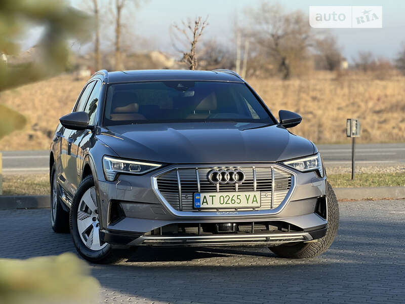 Audi E-tron (2019)