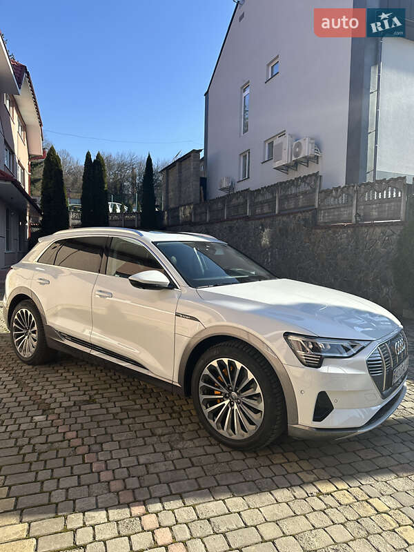 Audi E-tron (2018)