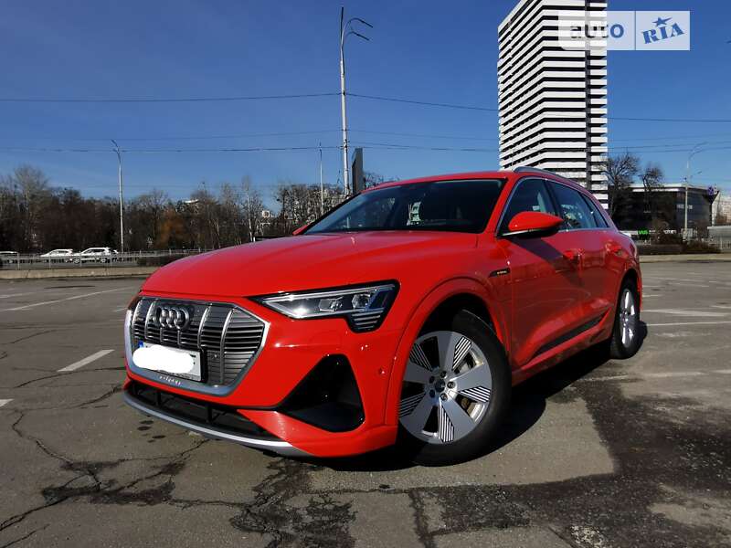 Audi E-tron (2020)