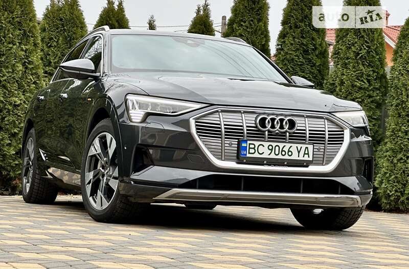 Audi E-tron (2020)