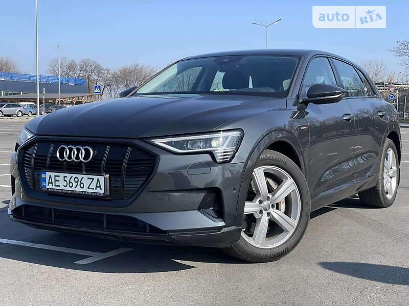Audi E-tron (2020)