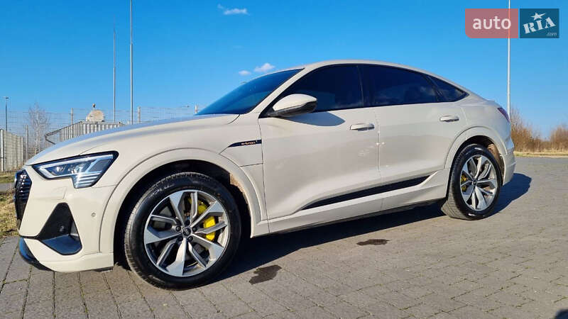 Audi E-tron (2021)