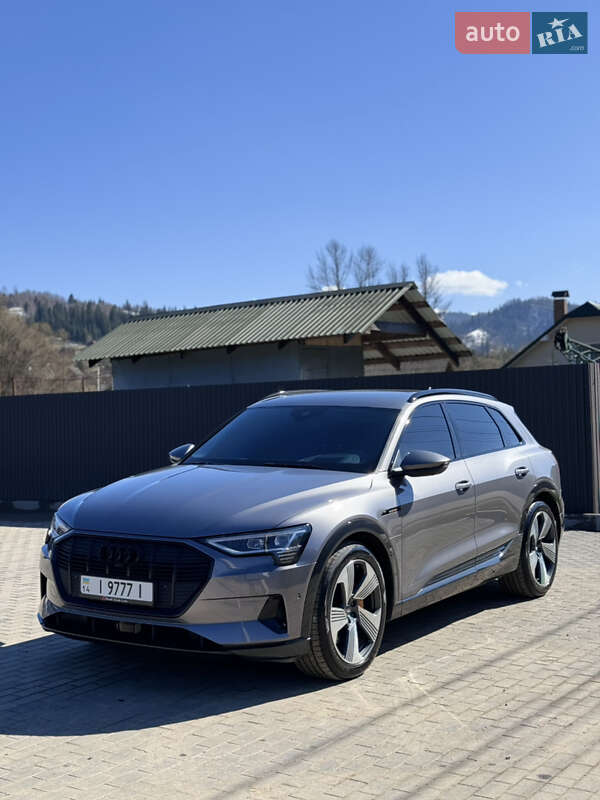 Audi E-tron (2019)