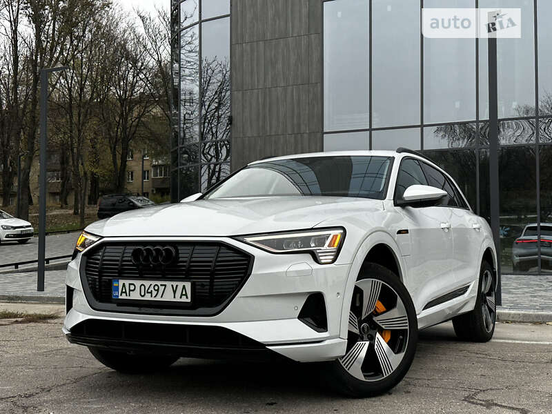 Audi E-tron (2022)