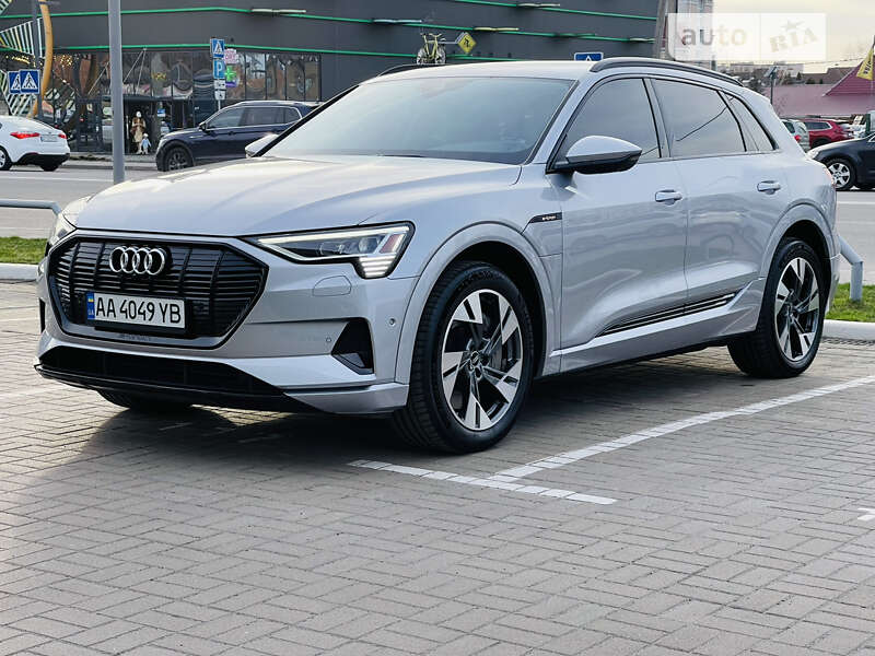 Audi E-tron (2021)