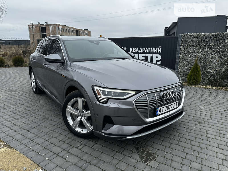 Audi E-tron (2019)